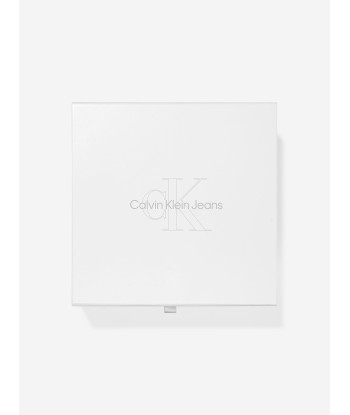 Calvin Klein Baby Monogram Starter Gift Set in White ou a consommer sur place